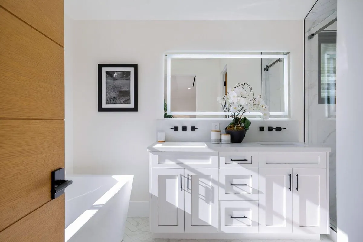 Entertainment Built-In with Floating Oak Shelves